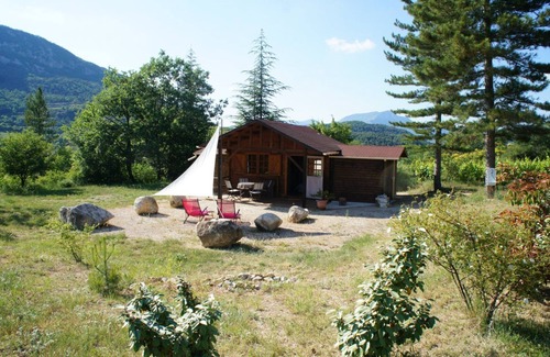 Chateauneuf-de-Bordette Chalet De Esquí | Le gite chalet - Gîte independiente