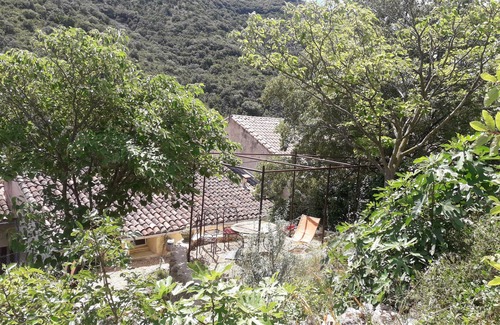 Saint-Guilhem-le-Desert Casa | EL ALBERGUE DE PAPE MARIUS.