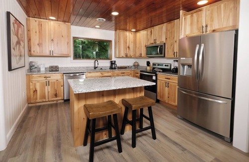 Gatlinburg Cabina | The Glades Escape - Ask About Free Attraction Tickets!