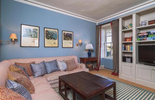 Newbridge Casa | The Glen Farmhouse