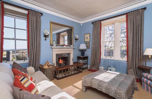 Newbridge Casa | The Glen Farmhouse