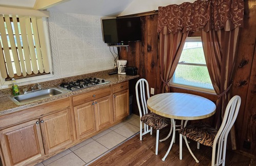 Lake George Cabina | The Gold Eagle Cabin 6