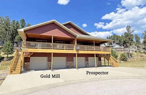 Hill City Casa | The Gold Mill Lovely Twin Home with Downtown View