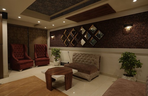 Danapur Hotel | The Golden Crown Hotel Banquet & Cafe