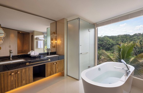 Tennekumbura Hotel | The Golden Crown Hotel
