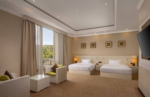Tennekumbura Hotel | The Golden Crown Hotel