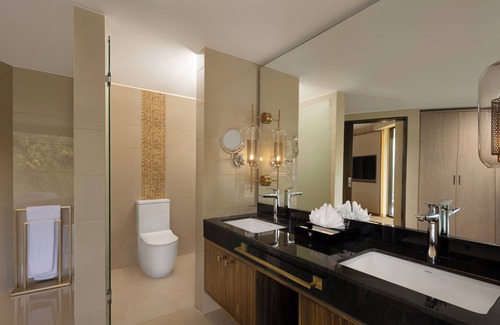 Tennekumbura Hotel | The Golden Crown Hotel