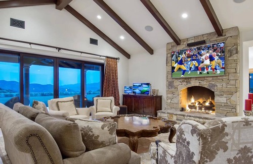 Thousand Oaks Casa | The Golden Dream Ranch Estate