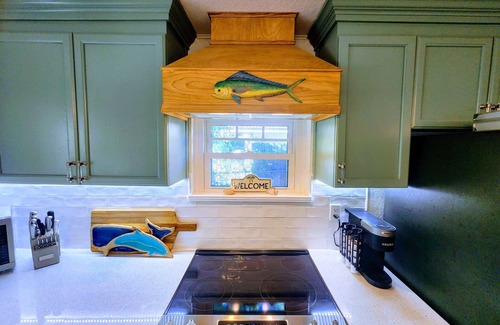 Flagler Beach Casa | The Golden Hour Cottage: a block & a half to the beach & 1 mile to downtown!