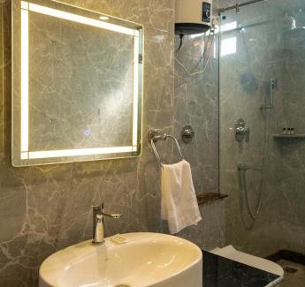 Gaya Hotel | The Golden leaf hotel