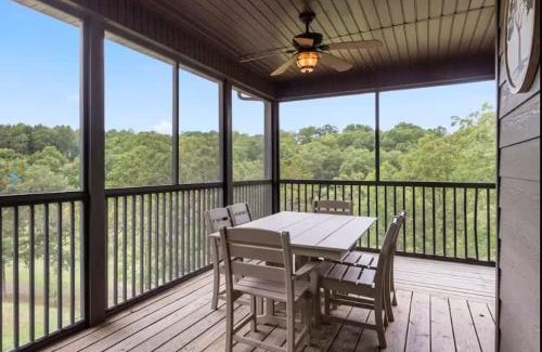 Branson West Casa | The Golf Shack - Picturesque Views on Deck