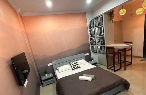 Mundhwa Apartamento | The Good Vibes Studio : AC, WiFi, Smart Tv