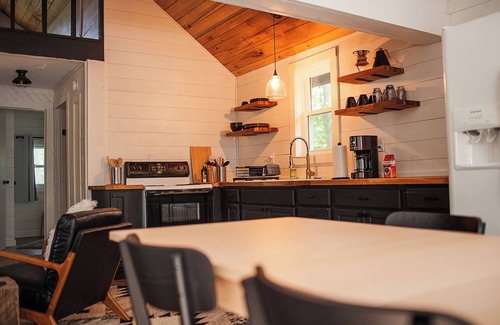 Rye Valley Cabina | The Goodday Getaway - cozy modern mountain cabin