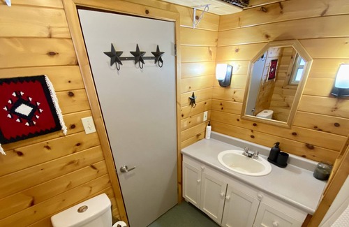 Gooderham Cabaña | The Goodlodge- Summer Getaway