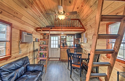 Brices Creek Apartamento | 'The Gosling' Studio Cabin w/ River Access!