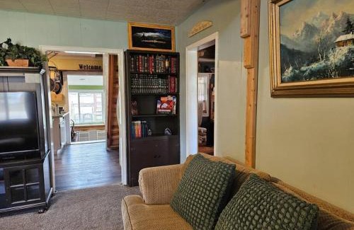 Henrieville Casa | The Goulding Cottage PLUS LOFT