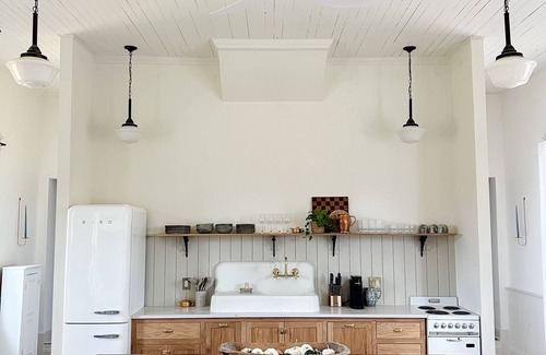 Forest Hills Casa | The Gove Schoolhouse