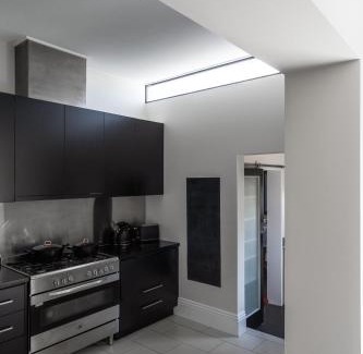 Launceston CBD Casa | The Governess