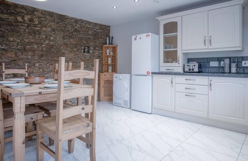 Kilgetty Cabina | The Granary - 3 Bedroom Cottage - Langdon Farm