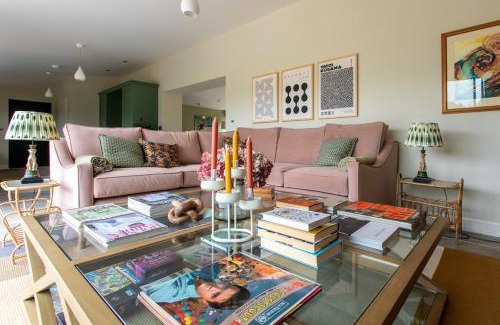 Moffat Casa | The Granary Barn Retreat