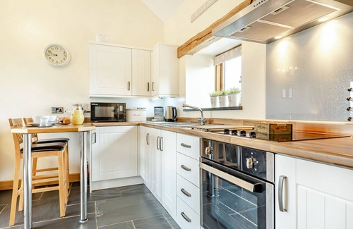 Kingswood Cabaña | The Granary