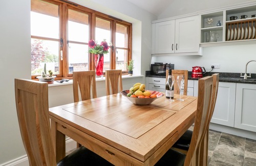 Cornwall Cabaña | THE GRANARY, pet friendly, character holiday cottage in Wiveliscombe