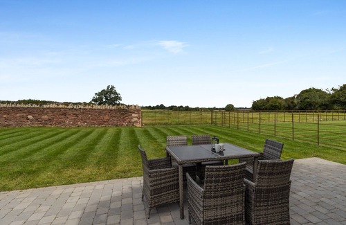 Shrewsbury Cabaña | The Granary - UK44074