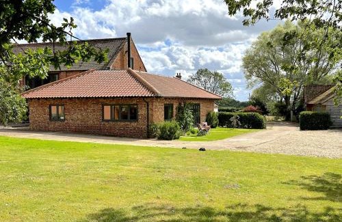 Foxley Casa | The Granary - Wood Farm Barn. Luxury Barn with wonderful countryside views