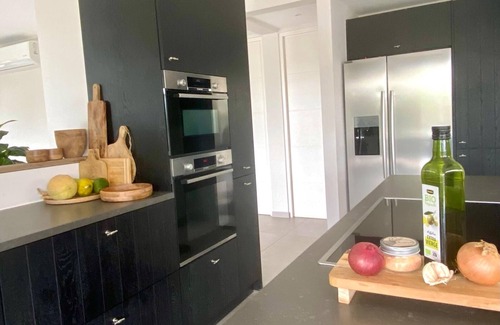 Willemstad Apartamento | 'The Grand' apartment, Jan Sofat, Apartment for 8 people near Jan Thiel on a luxury resort
