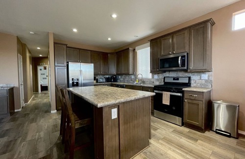 Williams Casa | The Grand Getaway: Family Friendly, Walk to Grand Canyon Railway & Route 66!