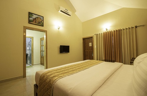 Chapora Hotel | The Grand Leoney Resort