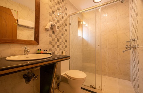 Chapora Hotel | The Grand Leoney Resort