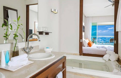Las Jarretaderas Complejo | The Grand Mayan one bedroom Suite