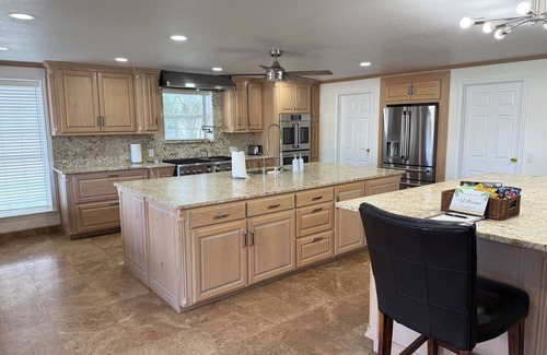 Marathon Casa | The Grand Oasis!! Entire Home w/ Resort-Style Pool, Hot Tub & Garden Vibes