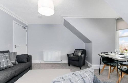 Restalrig Apartamento | The Grand Residence, Free Parking, Stadium, Sleeps 8