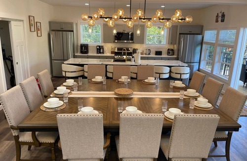 Lake Harmony Estates Villa | The Grand Splash Retreat - Spacious 10BR,7B Brand New Villa