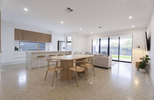 Grange Apartamento | Luxurious Brand New Home