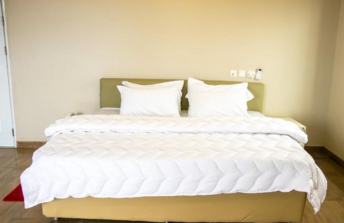 Nungua Hotel | THE GRANGE HOTEL GHANA