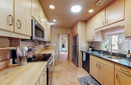 Downtown Albuquerque Casa | The Granite Hideaway Uniquely NM