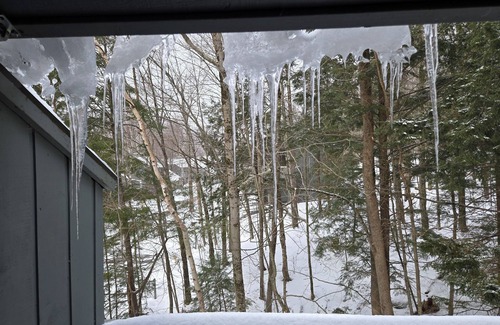 Lincoln Casa | The Granite Ledge: 3 bed,1.5 bath townhouse w/AC. Across from Loon MTN, Sleeps 8
