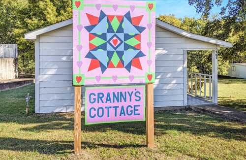 Mountain View Cabaña | Granny Cottage en la calle principal
