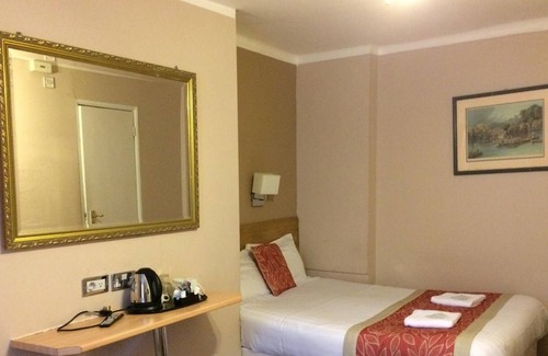 Warwick Casa | The Grapevine Hotel