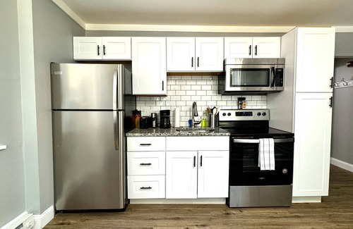 Wilmington Apartamento | The Grayson at Park Place- Cozy and Fully Updated With King bed Free Coffee and Fast Wifi