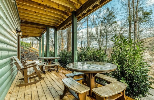 Gatlinburg Casa | The Great Dogwood Manor