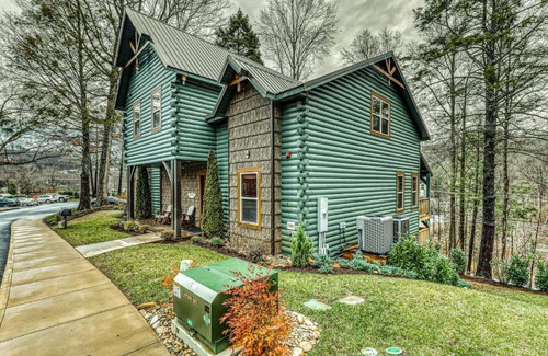 Gatlinburg Casa | The Great Dogwood Manor