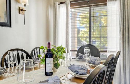 Peyton Casa | The Great Escape - 6BR, Gym, Hot Tub, Pets OK!
