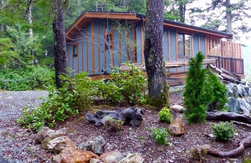 Port Renfrew Cabina | The Great Escape - Port Renfrew - Cottage - secluded with Private Hot Tub