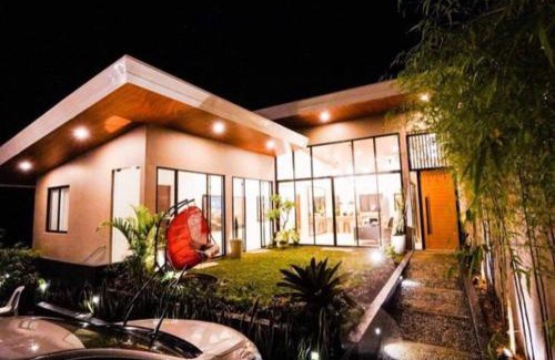 Buck Estate Apartamento | The Great Molave DE LUXE ROOM