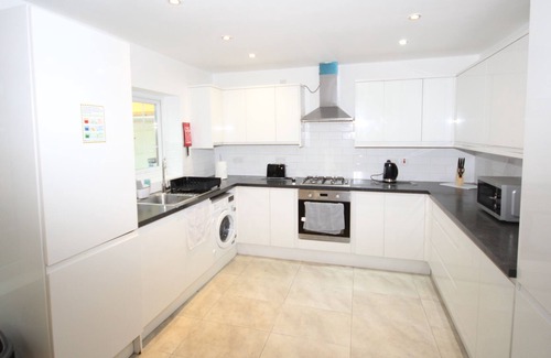 Heston Central Apartamento | The Great Western House