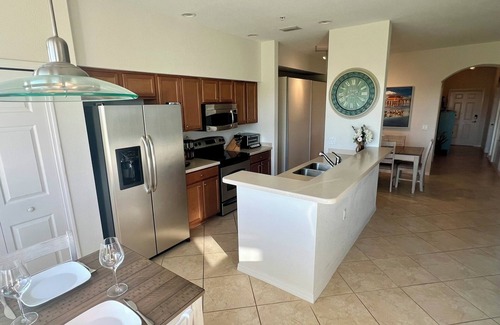 Naples Condominio | ¡La mejor vista en Heritage Bay y el último piso!